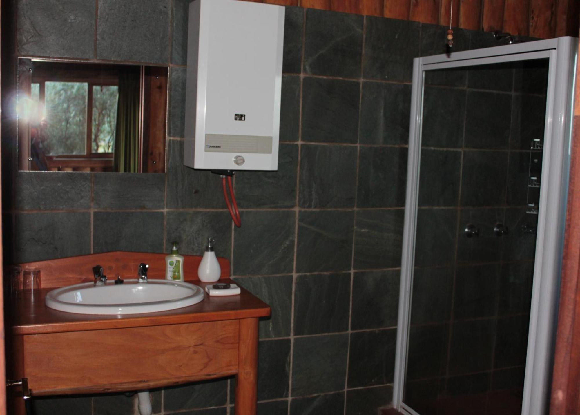 Greenfire Drakensberg Lodge Bonjaneni الغرفة الصورة